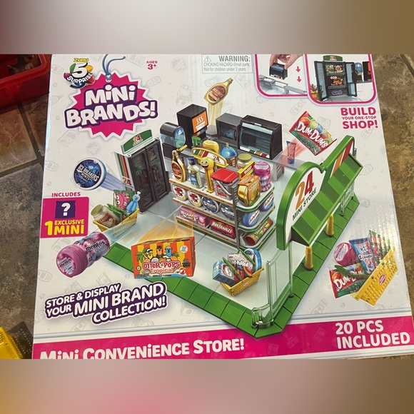 Mini Brands convenience Store & More - Picture 2 of 5